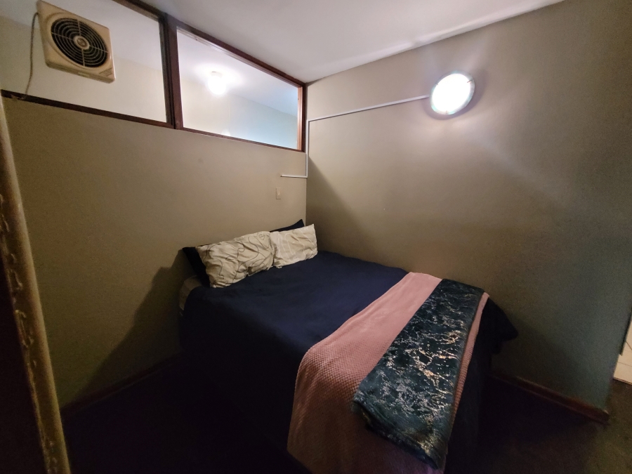 1 Bedroom Property for Sale in Summerstrand Eastern Cape